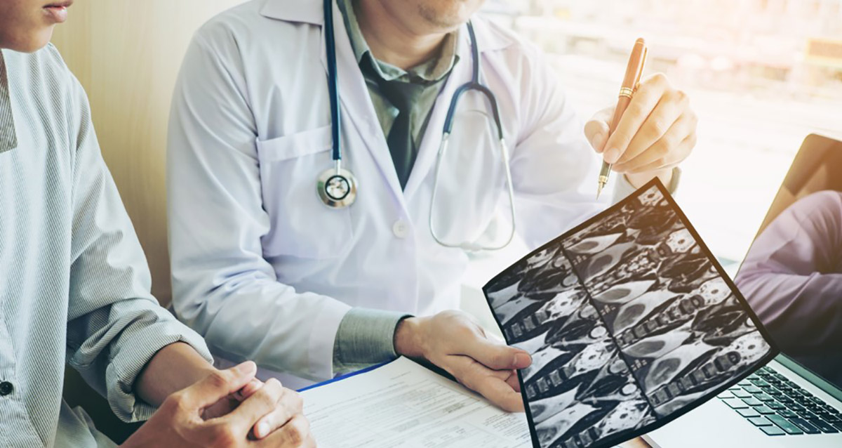 Know Your Providers: What Does a Pulmonologist Do? | American ...